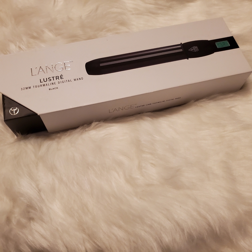 L'ANGE LUSTRE 32MM TOURMALINE WAND💜
